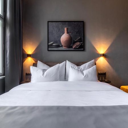 The Viaduct - Suites & More Прага Екстер'єр фото