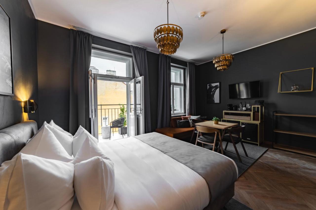 The Viaduct - Suites & More Прага Екстер'єр фото