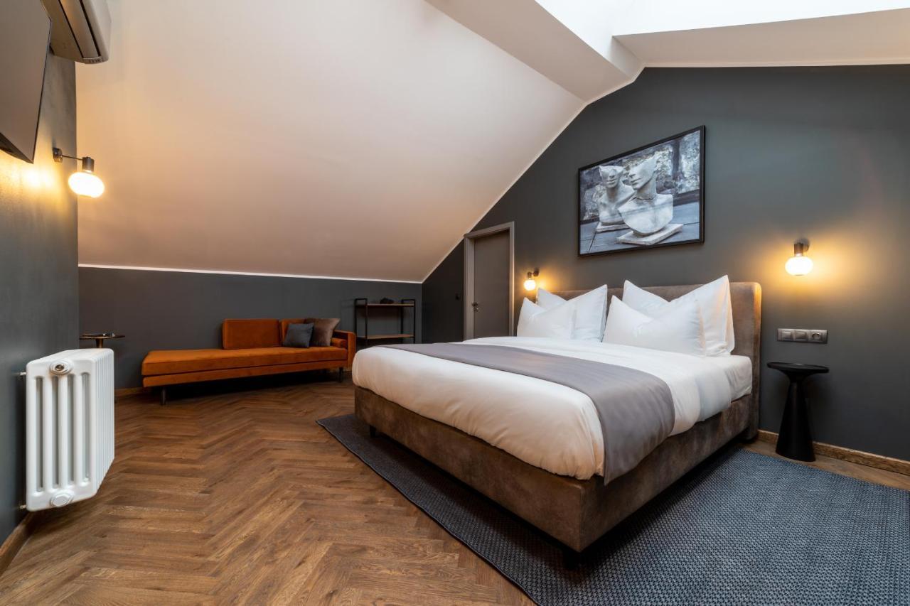 The Viaduct - Suites & More Прага Екстер'єр фото